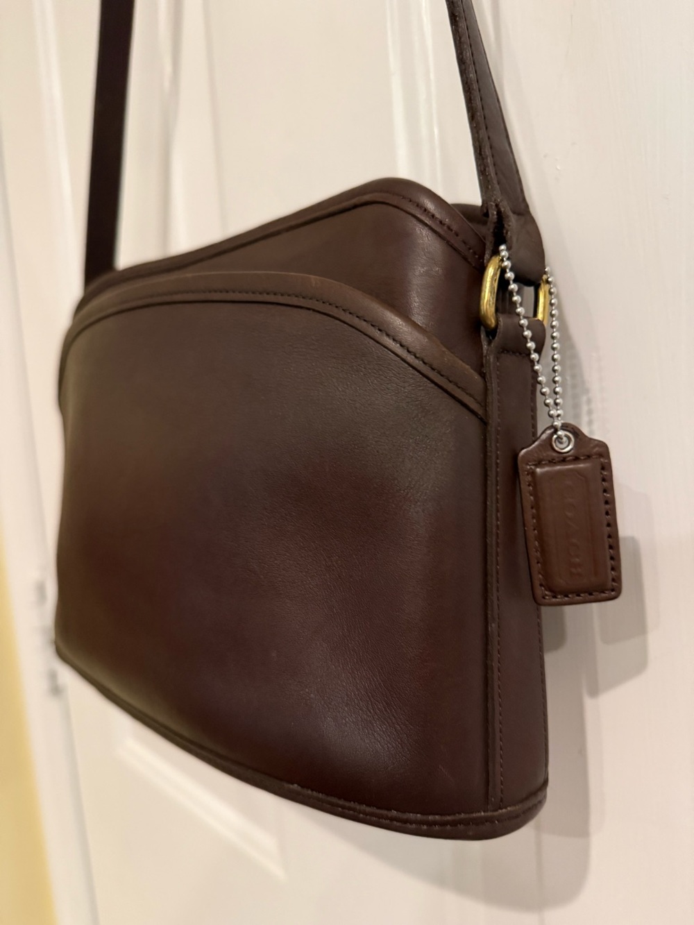 Vintage 1997 Coach Metropolis Zip Bag 9976 – Mahogany Brown Leather Crossbody - Picture 3 of 16